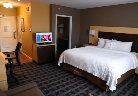 Towneplace By Marriott Downtown Hotel Lawrence